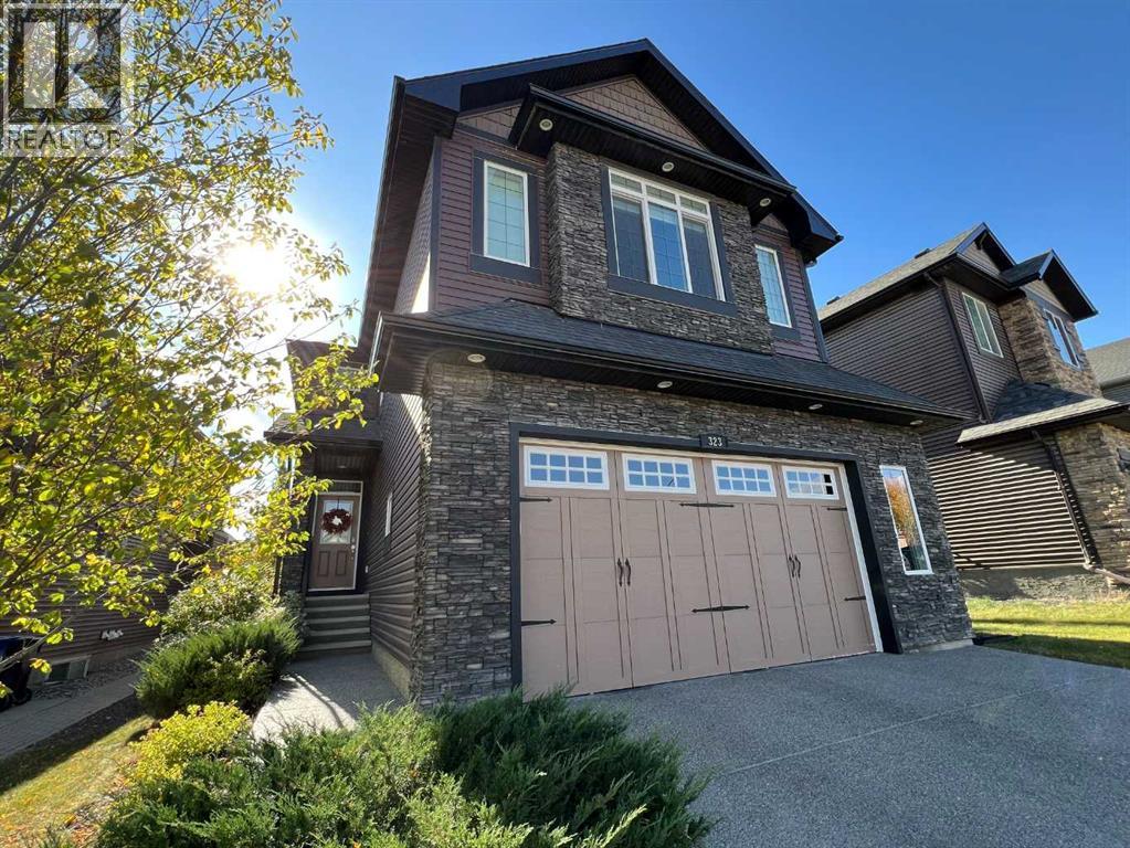 House for Sale in 323 Nolan Hill Boulevard NW|Calgary, Alberta T3R0P8