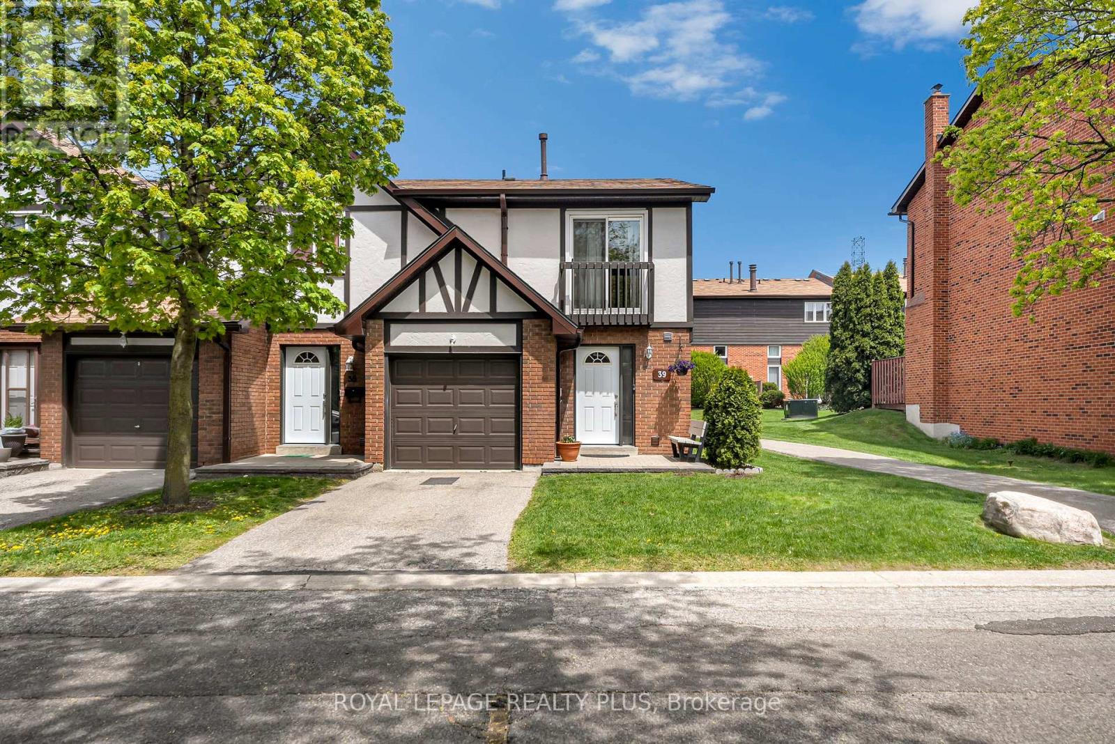 Row / Townhouse for Sale in 39 - 1755 RATHBURN ROAD E|Mississauga (Rathwood), Ontario L4W2M8 2