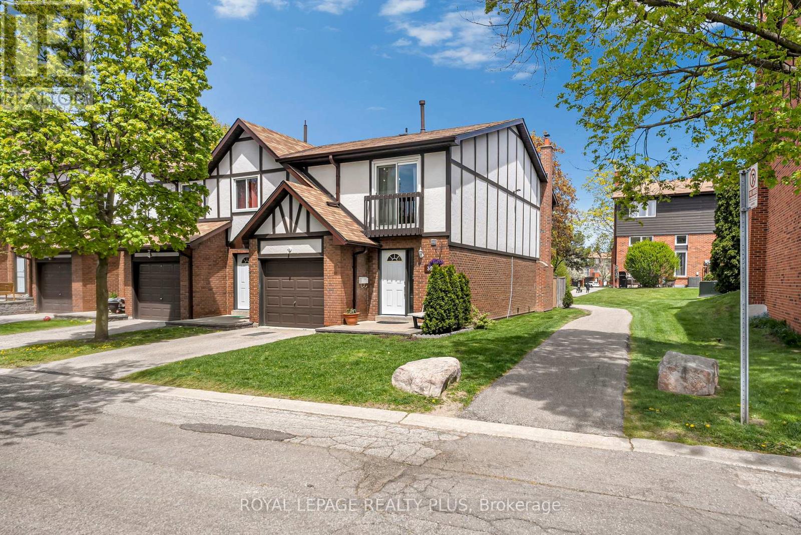 Row / Townhouse for Sale in 39 - 1755 RATHBURN ROAD E|Mississauga (Rathwood), Ontario L4W2M8 3