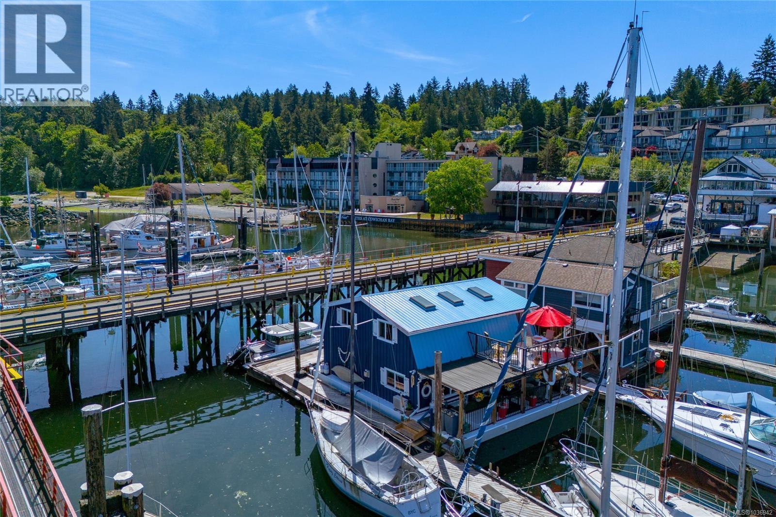 4 1705 Cowichan Bay Rd