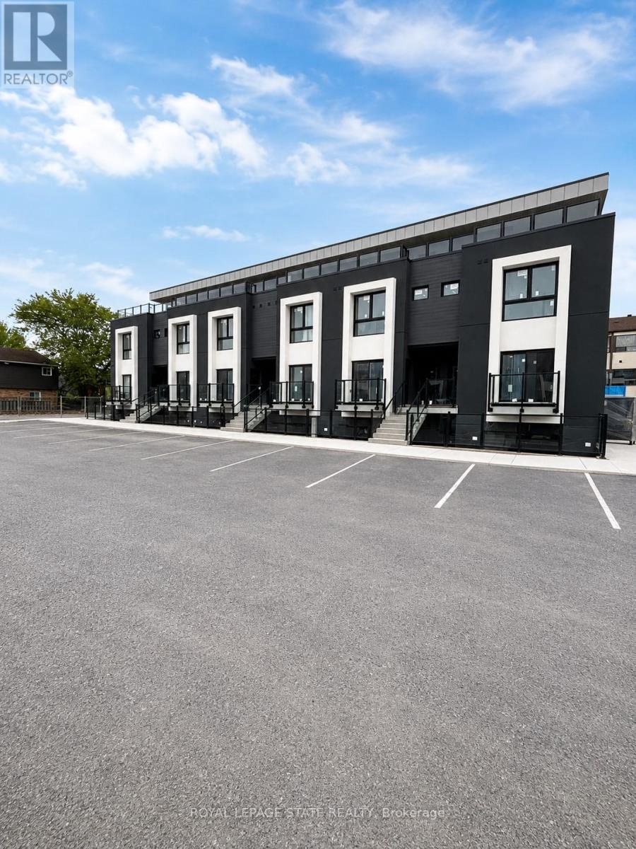 For rent: 115 - 6638 MCLEOD ROAD, Niagara Falls (Oldfield), Ontario ...