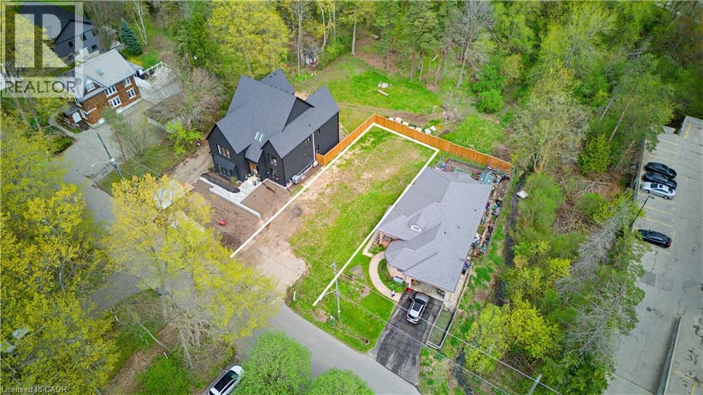 16 MCDOUGALL Road, Waterloo, Ontario N2L2W5