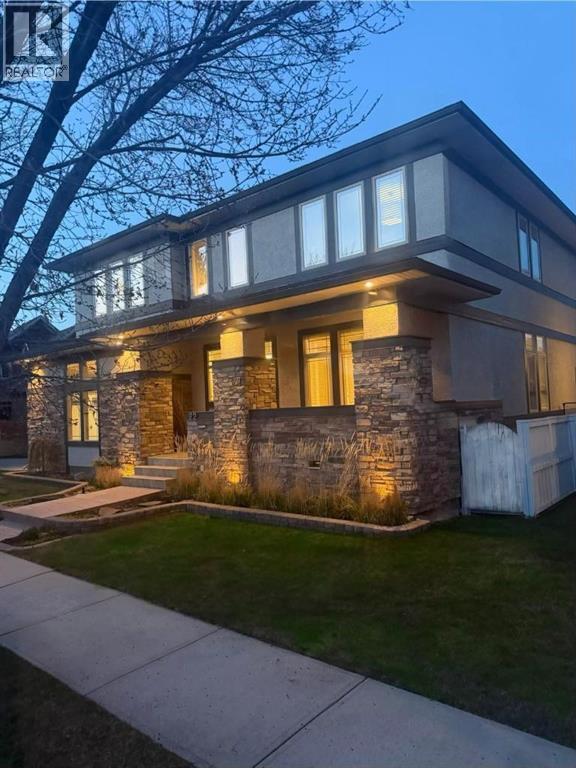 House for Sale in 22 Angle Street SW|Calgary, Alberta T3E0V6
