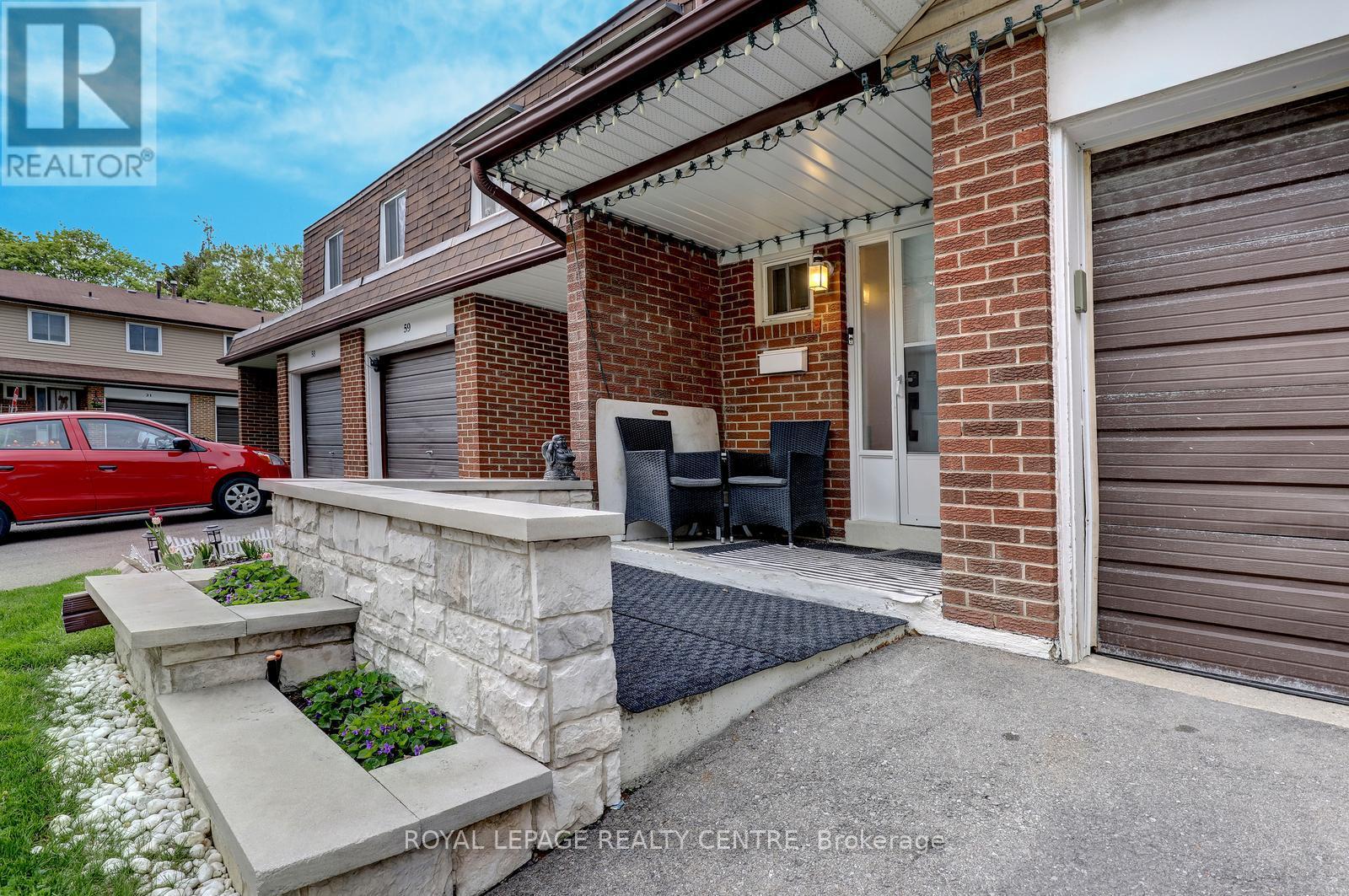 Row / Townhouse for Sale in 60 - 3025 CEDARGLEN GATE|Mississauga (Erindale), Ontario L5C2V7 3