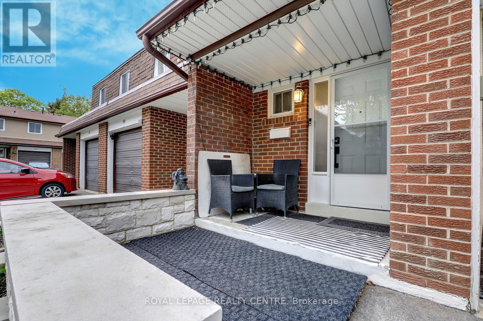 Row / Townhouse for Sale in 60 - 3025 CEDARGLEN GATE|Mississauga (Erindale), Ontario L5C2V7 4