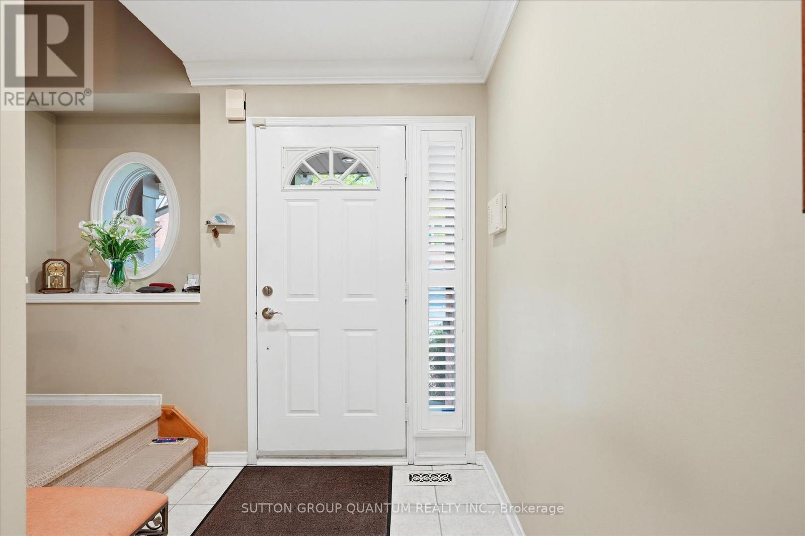 Row / Townhouse for Sale in 10A - 1064 QUEEN STREET W|Mississauga (Lorne Park), Ontario L5H4K3 2