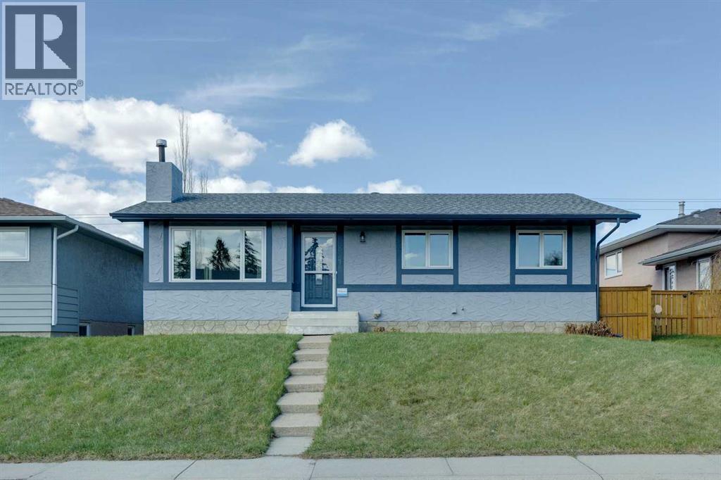House for Sale in 5916 18 Avenue NE|Calgary, Alberta T1Y1P1