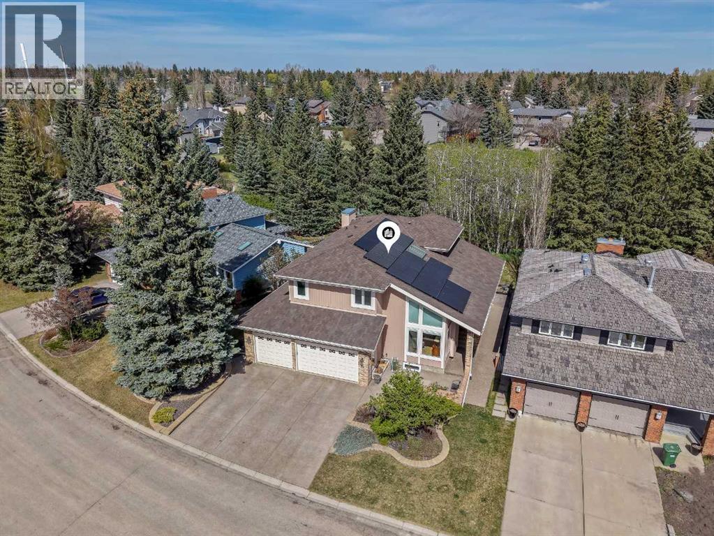 House for Sale in 28 Woodacres Way SW|Calgary, Alberta T2W4W3