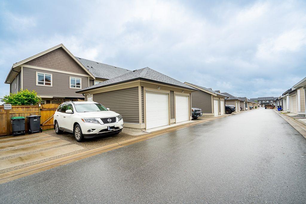 For sale: 20478 78 AVENUE, Langley, British Columbia V2Y4K3