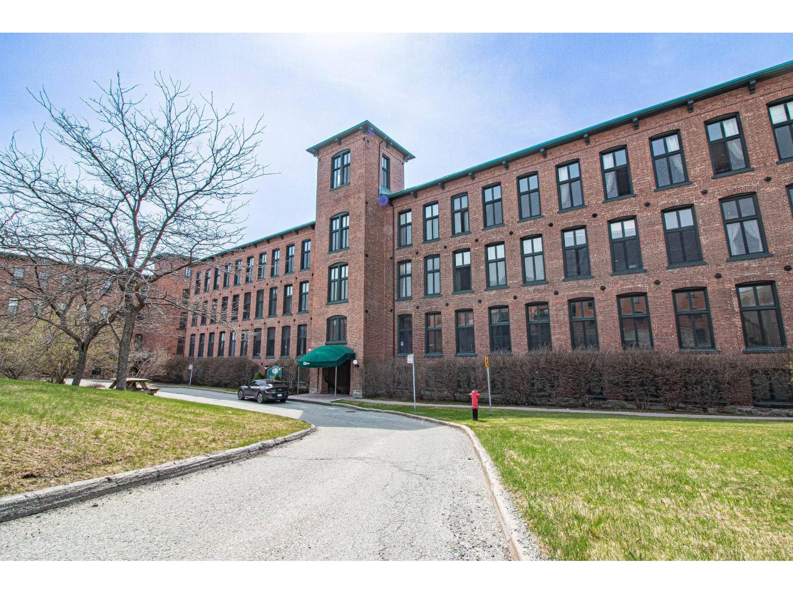 55 Rue Belvédère N., #204, Sherbrooke (Les Nations), Quebec J1H6B2
