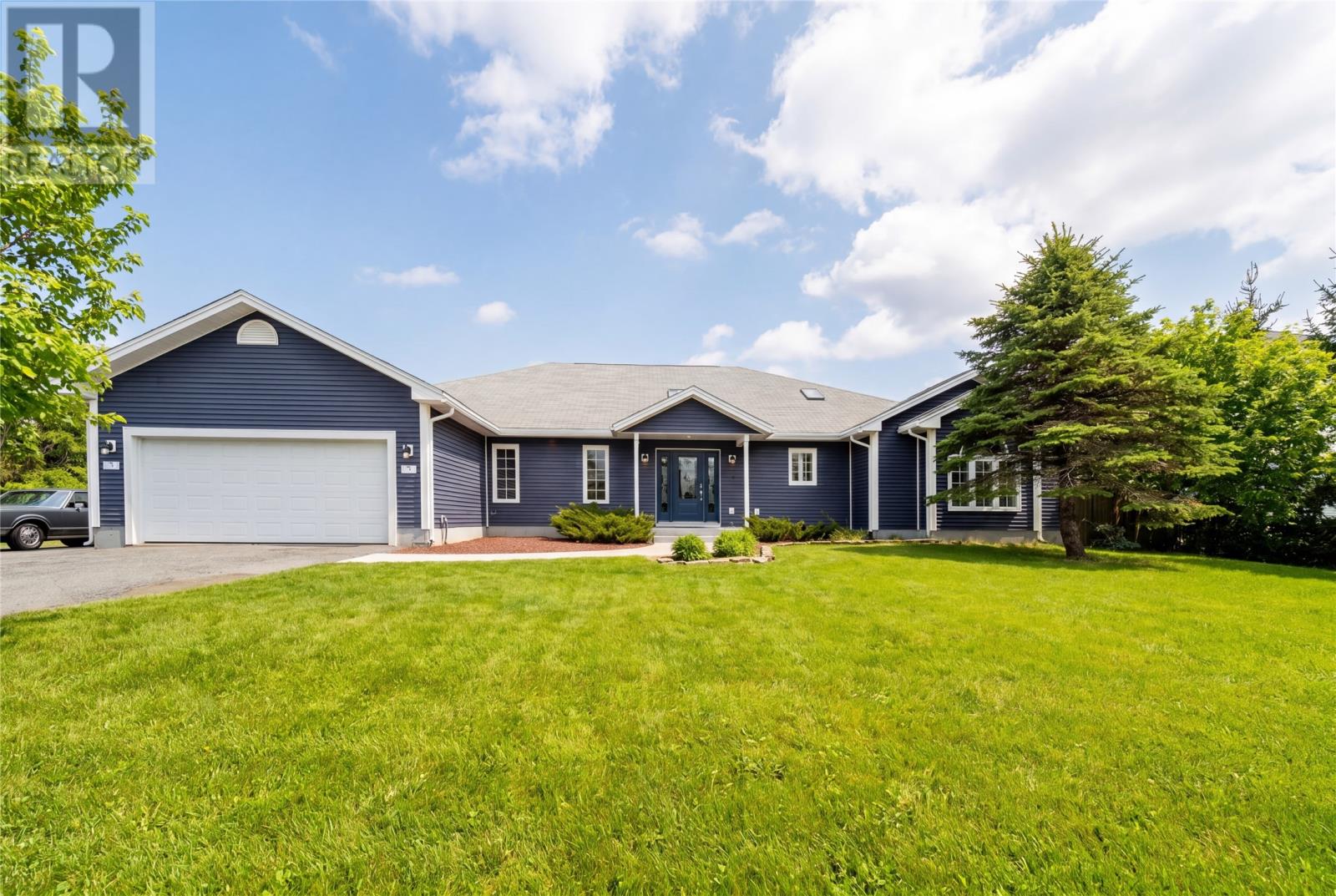 5 Roblin Place