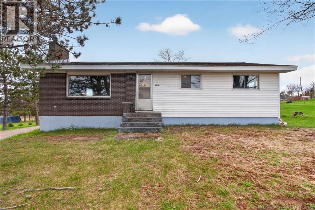 洋書 Mountain Houses For sale: 2958 Mountain Road, Moncton, New Brunswick E1G2W7