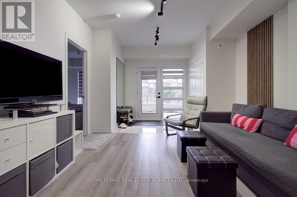 Row / Townhouse for Sale in 123 - 349 WHEAT BOOM DRIVE E|Oakville (JM Joshua Meadows), Ontario L6H7X5 3
