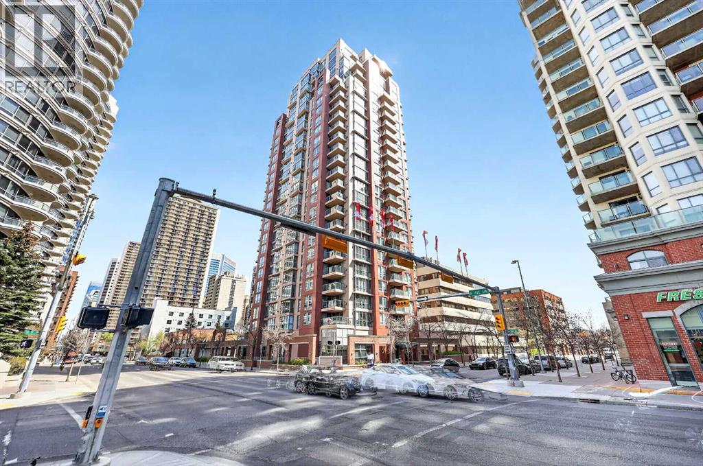 Apartment for Sale in 1301, 650 10 Street SW|Calgary, Alberta T2P5G4 2