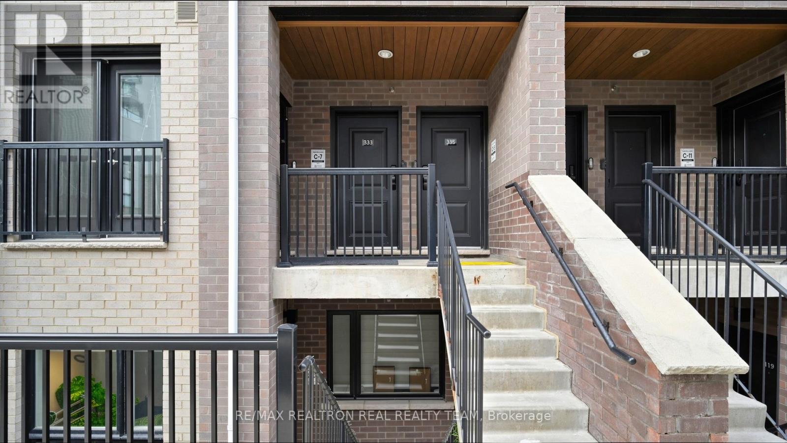 Row / Townhouse for Sale in 333 - 349 WHEAT BOOM DRIVE|Oakville (OA Rural Oakville), Ontario L6H7X5 5