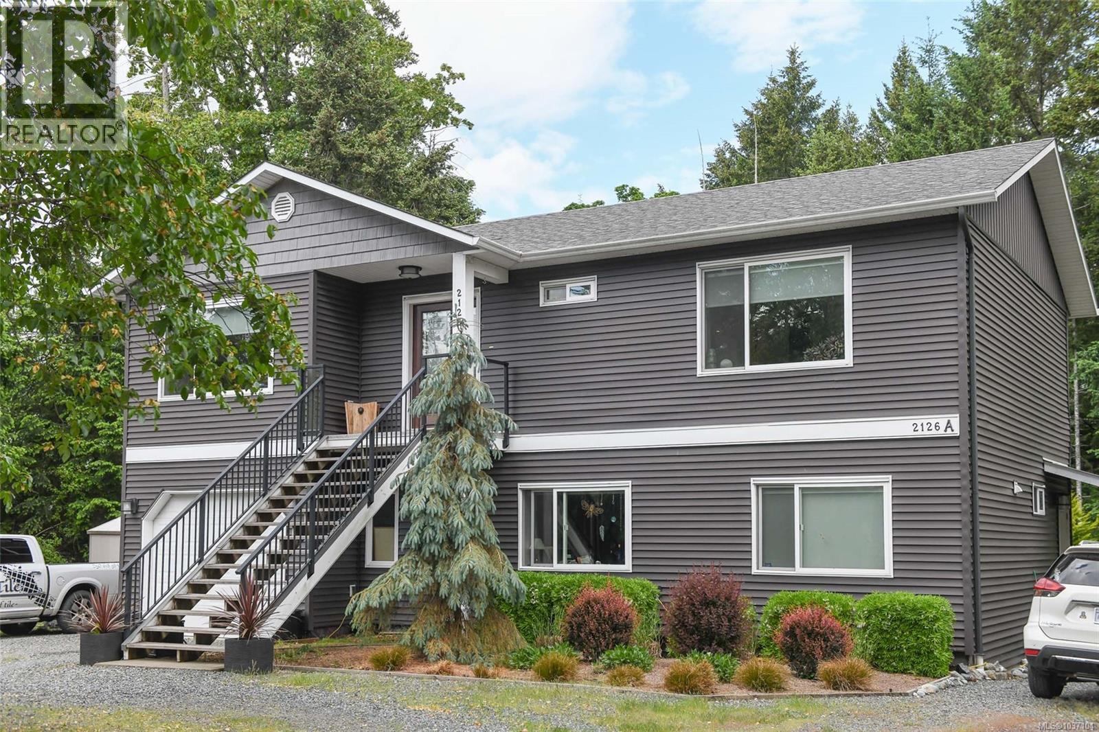 For sale: 2126 Cypress Rd, Comox, British Columbia V9M3Z5 - 1037104 ...
