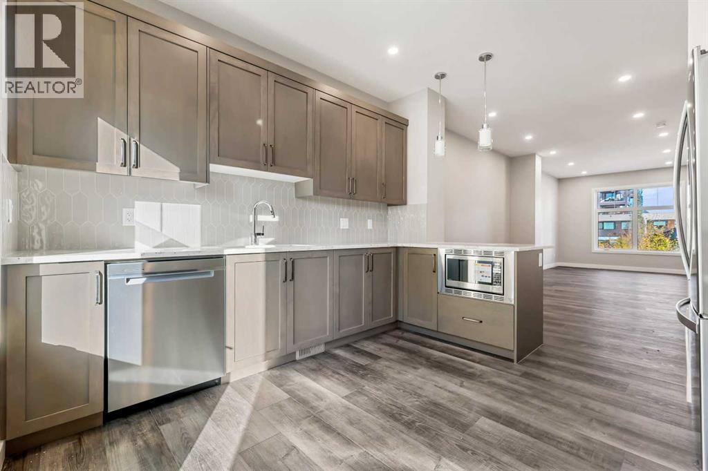 Row / Townhouse for Sale in 153 Mahogany Gardens SE|Calgary, Alberta T3M3Y2 4