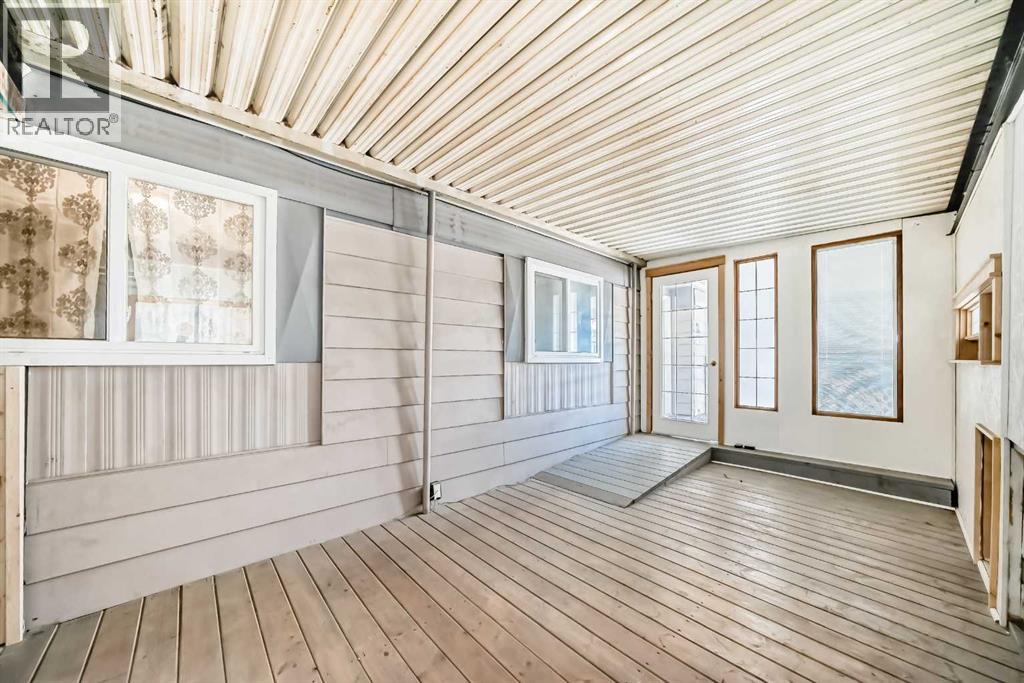 Mobile Home for Sale in 212, 3223 83 Street NW|Calgary, Alberta T3B5N4 4