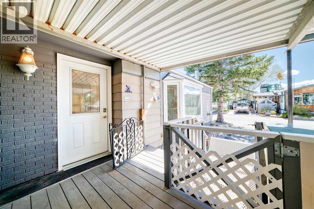Mobile Home for Sale in 212, 3223 83 Street NW|Calgary, Alberta T3B5N4 3