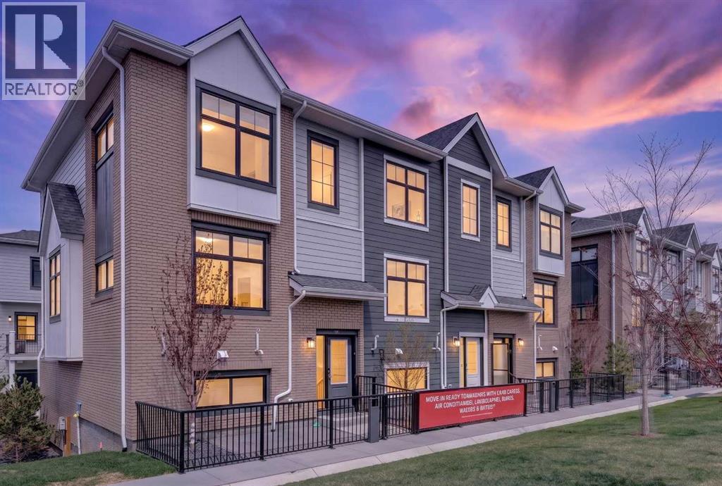 Row / Townhouse for Sale in 402, 185 Mahogany Gardens SE|Calgary, Alberta T3M3Y2 2