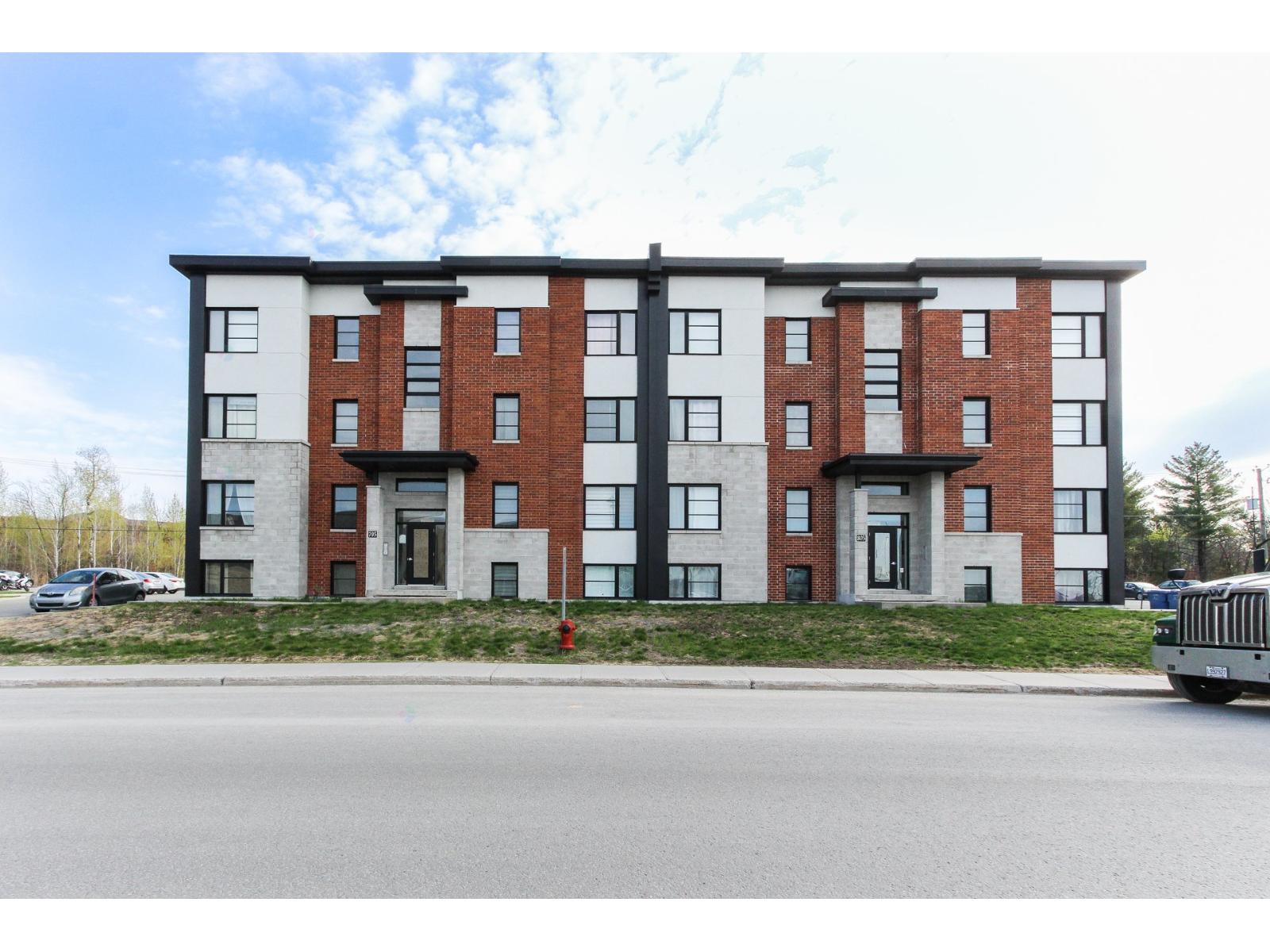 For sale: 795 Rue Filion, #102, Saint-Jérôme, Quebec J7Z0G7