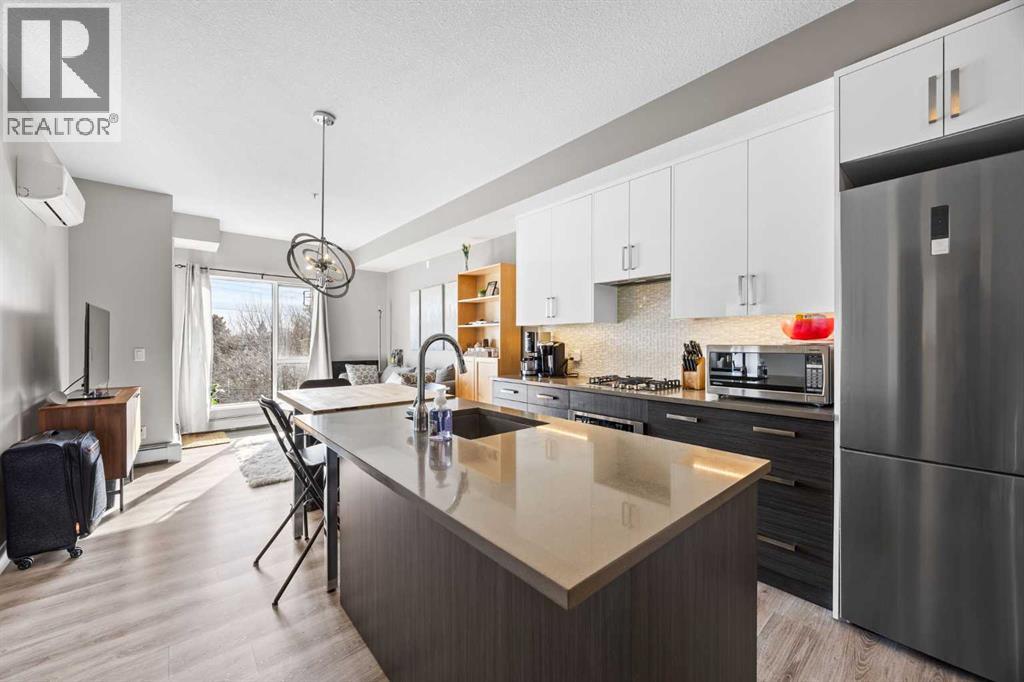 Apartment for Sale in 204, 1521 26 Avenue SW|Calgary, Alberta T2T1C4