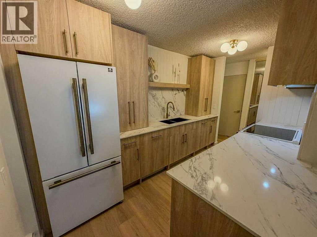 Apartment for Sale in 2106, 4001B 49 Street NW|Calgary, Alberta T3A2C9 2