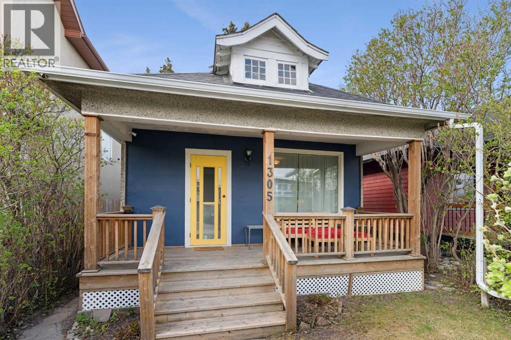 House for Sale in 1305 20 Avenue NW|Calgary, Alberta T2M1G4 2