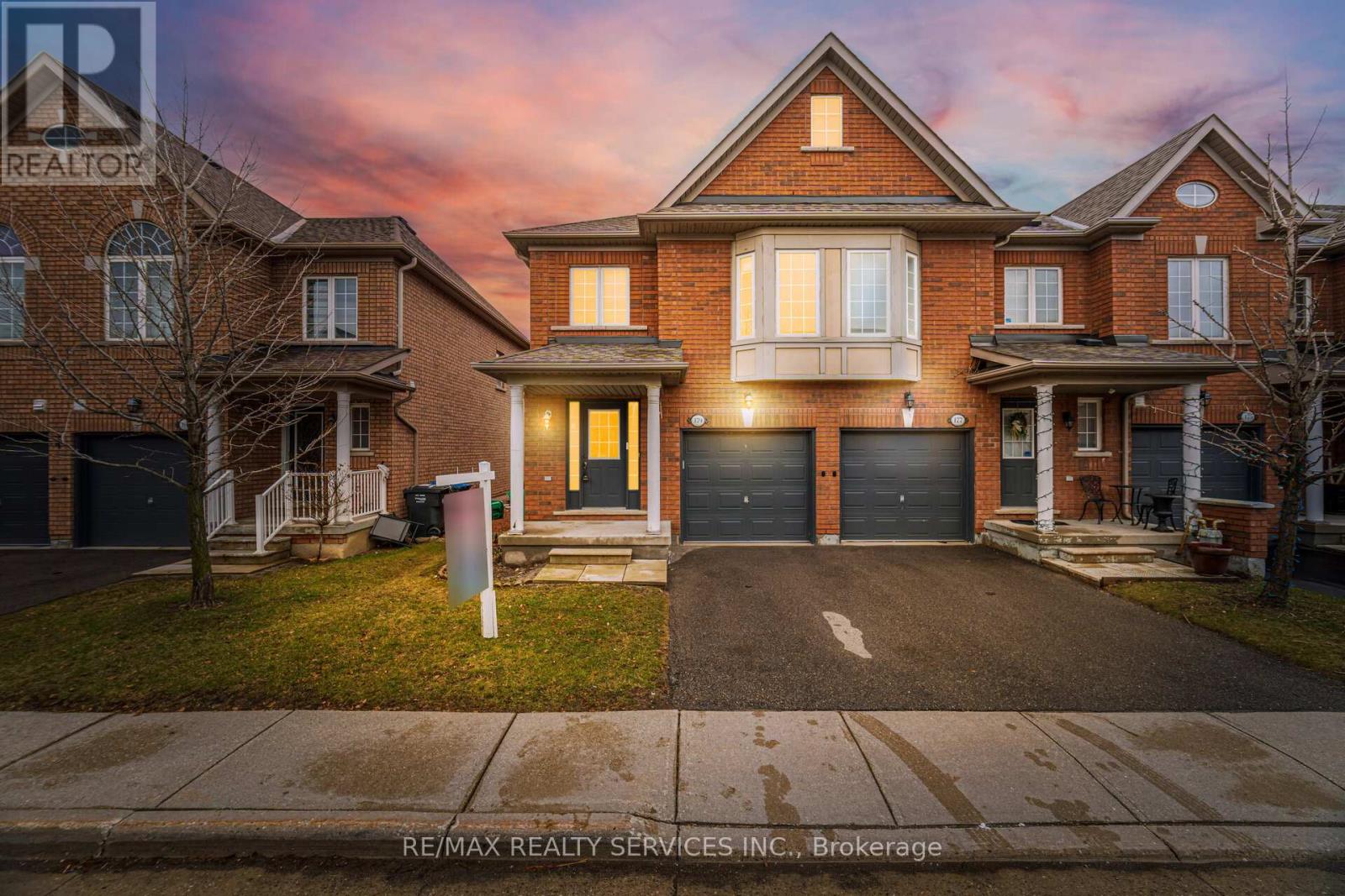 Row / Townhouse for Sale in 179 - 525 NOVO STAR DRIVE|Mississauga (Meadowvale Village), Ontario L5W1Y1
