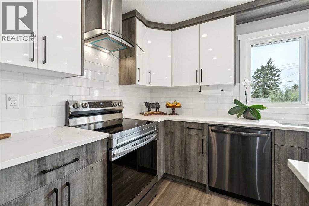 7116 Hunterwood Road NW, Calgary, Alberta T2K4J6 - A2311232 | REALTOR.ca