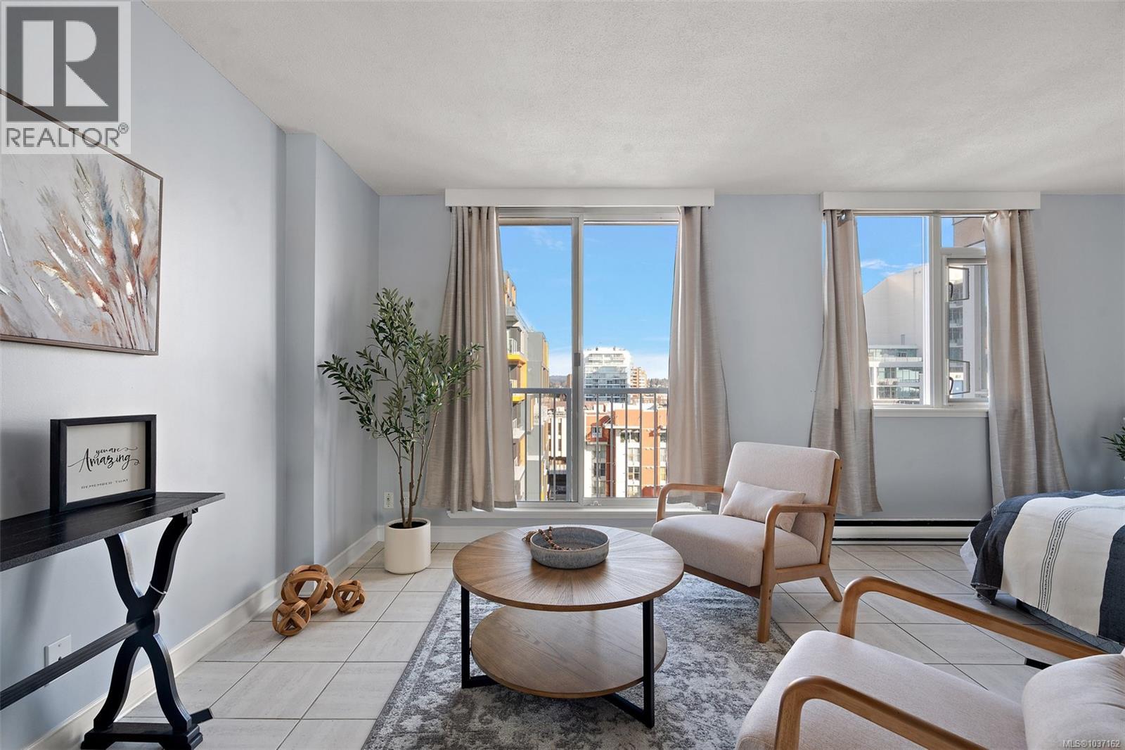 1009 835 View St, Victoria, British Columbia V8W3W8