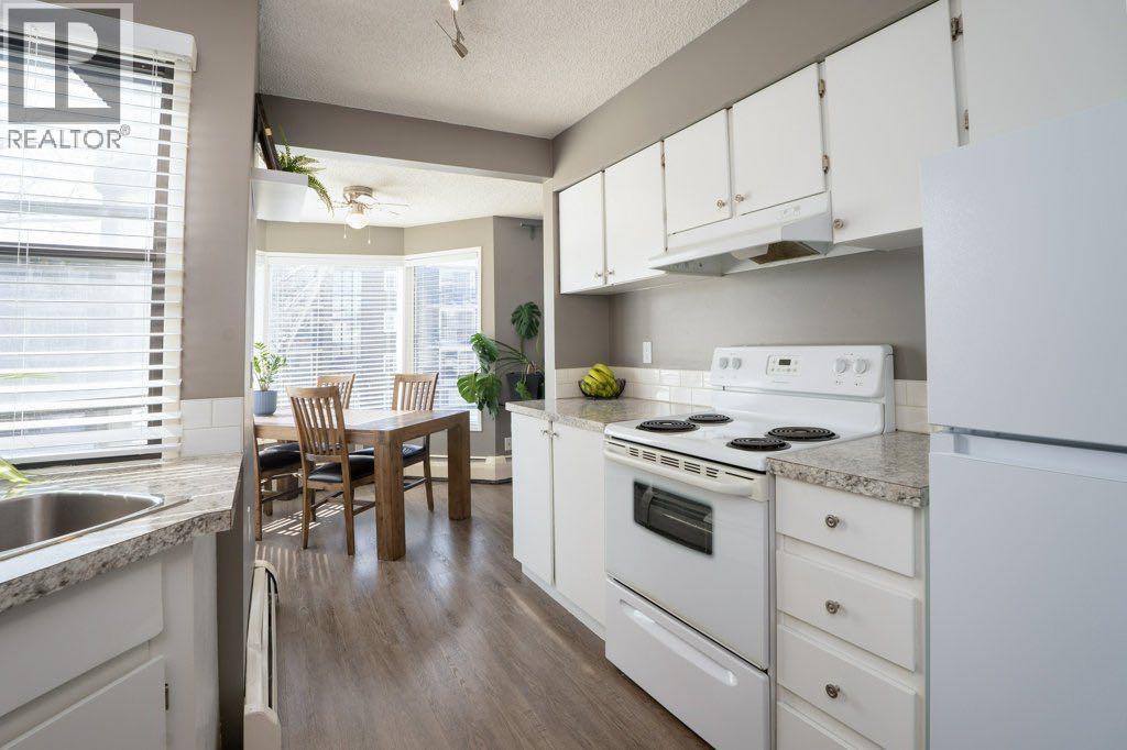 Apartment for Sale in 201, 630 57 Avenue SW|Calgary, Alberta T2V0H4