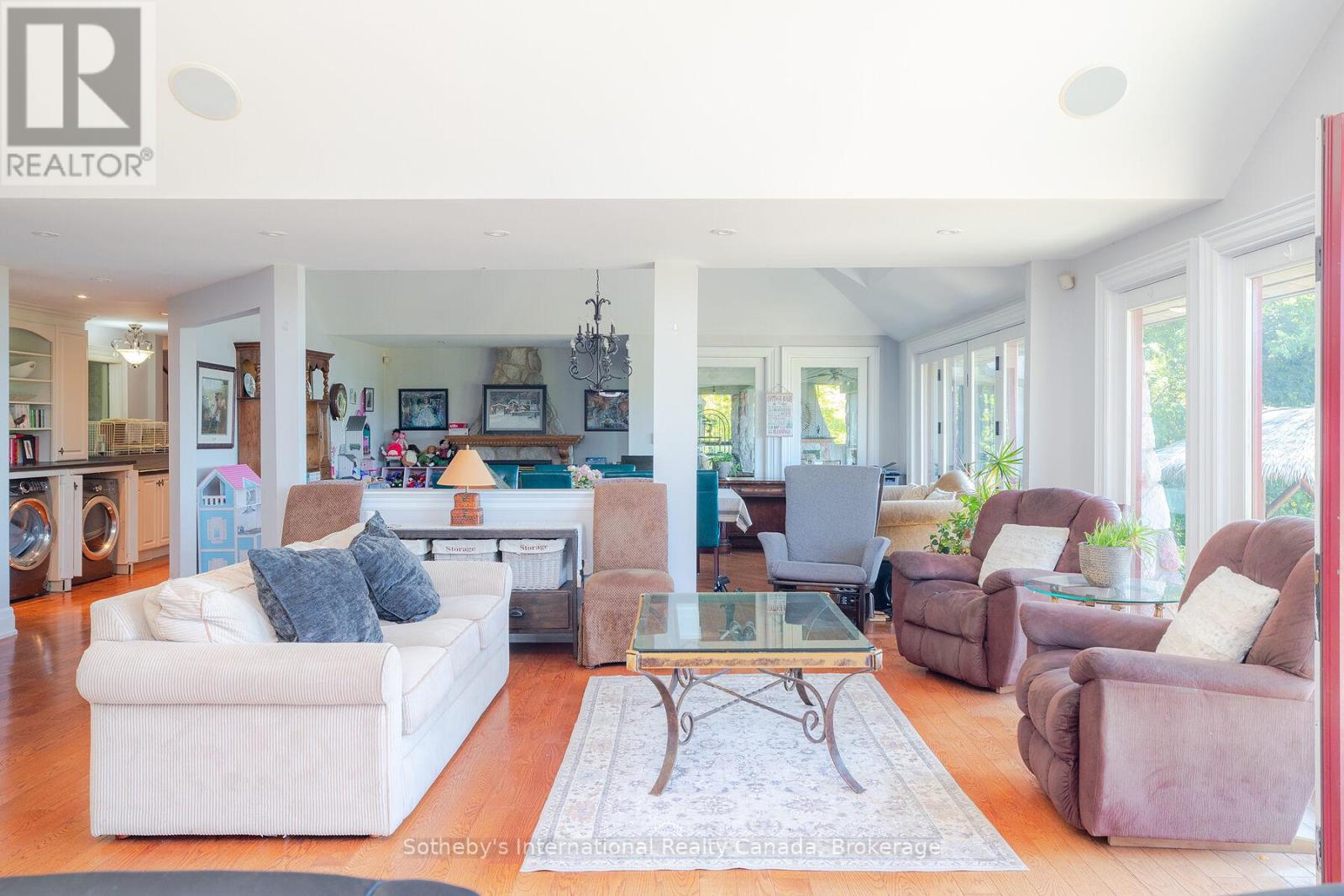 For sale: 2533 RIDGE ROAD W, Oro-Medonte, Ontario L0L2L0 - S13123868 ...