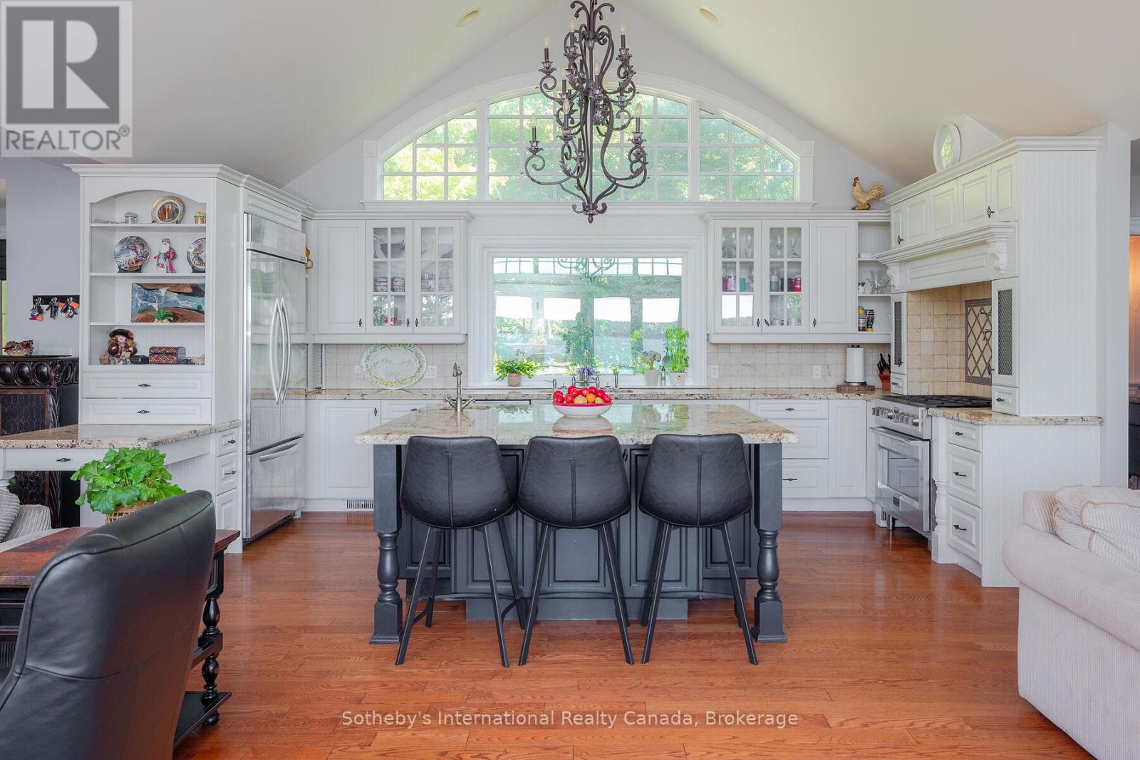 For sale: 2533 RIDGE ROAD W, Oro-Medonte, Ontario L0L2L0 - S13123868 ...