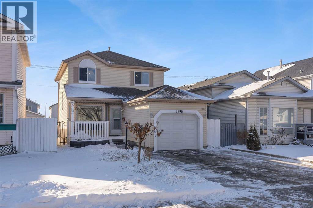House for Sale in 3790 Catalina Boulevard NE|Calgary, Alberta T1Y6Y2 2