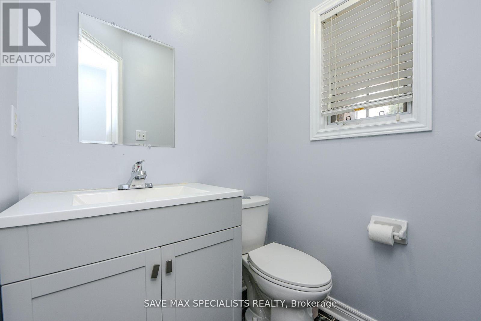 Row / Townhouse for Sale in 622 LUMBERTON CRESCENT|Mississauga (Hurontario), Ontario L4Z3Z5 5