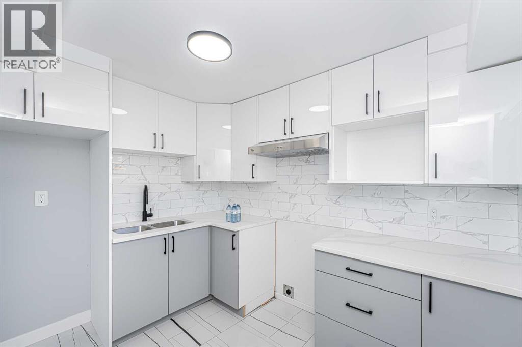 Duplex for Sale in 6403 Centre Street NW|Calgary, Alberta T2K0V3