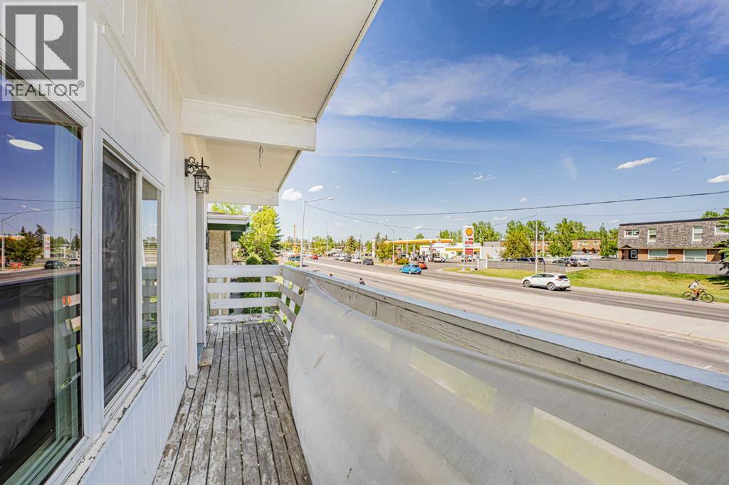 Duplex for Sale in 6403 Centre Street NW|Calgary, Alberta T2K0V3 2