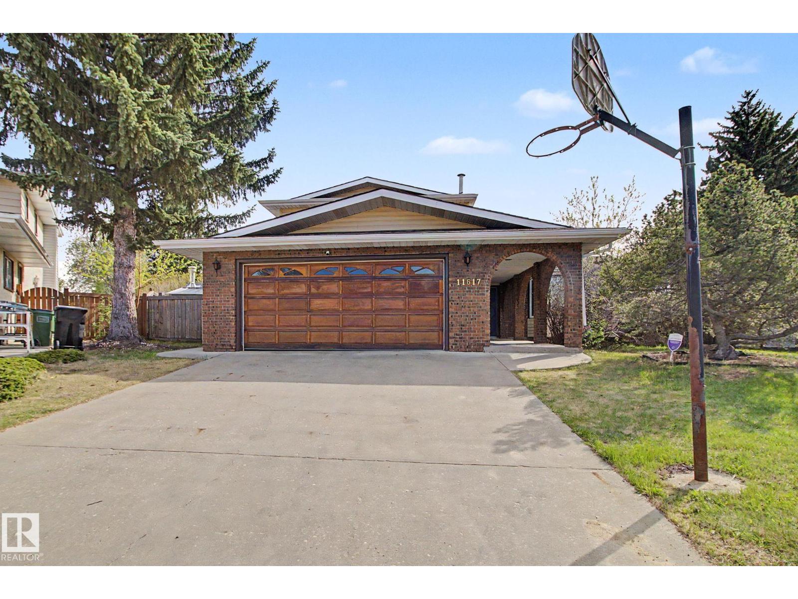 For sale: 11617 26 AV NW, Edmonton, Alberta T6J3R3 - E4488377
