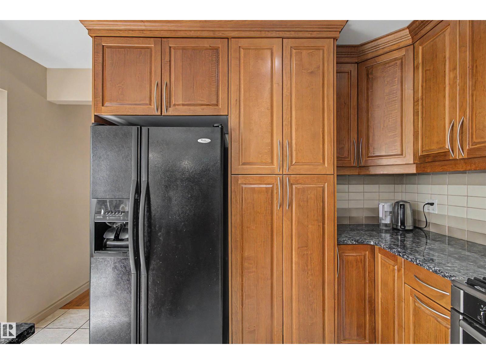 For sale: 11617 26 AV NW, Edmonton, Alberta T6J3R3 - E4488377