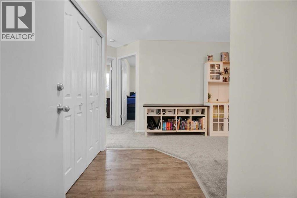 Apartment for Sale in 4122, 4975 130 Avenue SE|Calgary, Alberta T2Z4M5 5