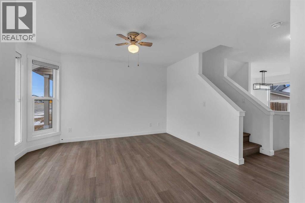 House for Sale in 429 Taradale Drive NE|Calgary, Alberta T3J3X2 5