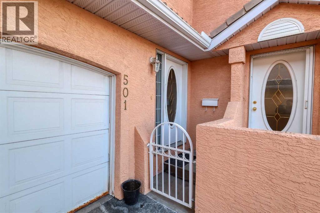 Row / Townhouse for Sale in 501 Coral Cove NE|Calgary, Alberta T3J3Y9 2