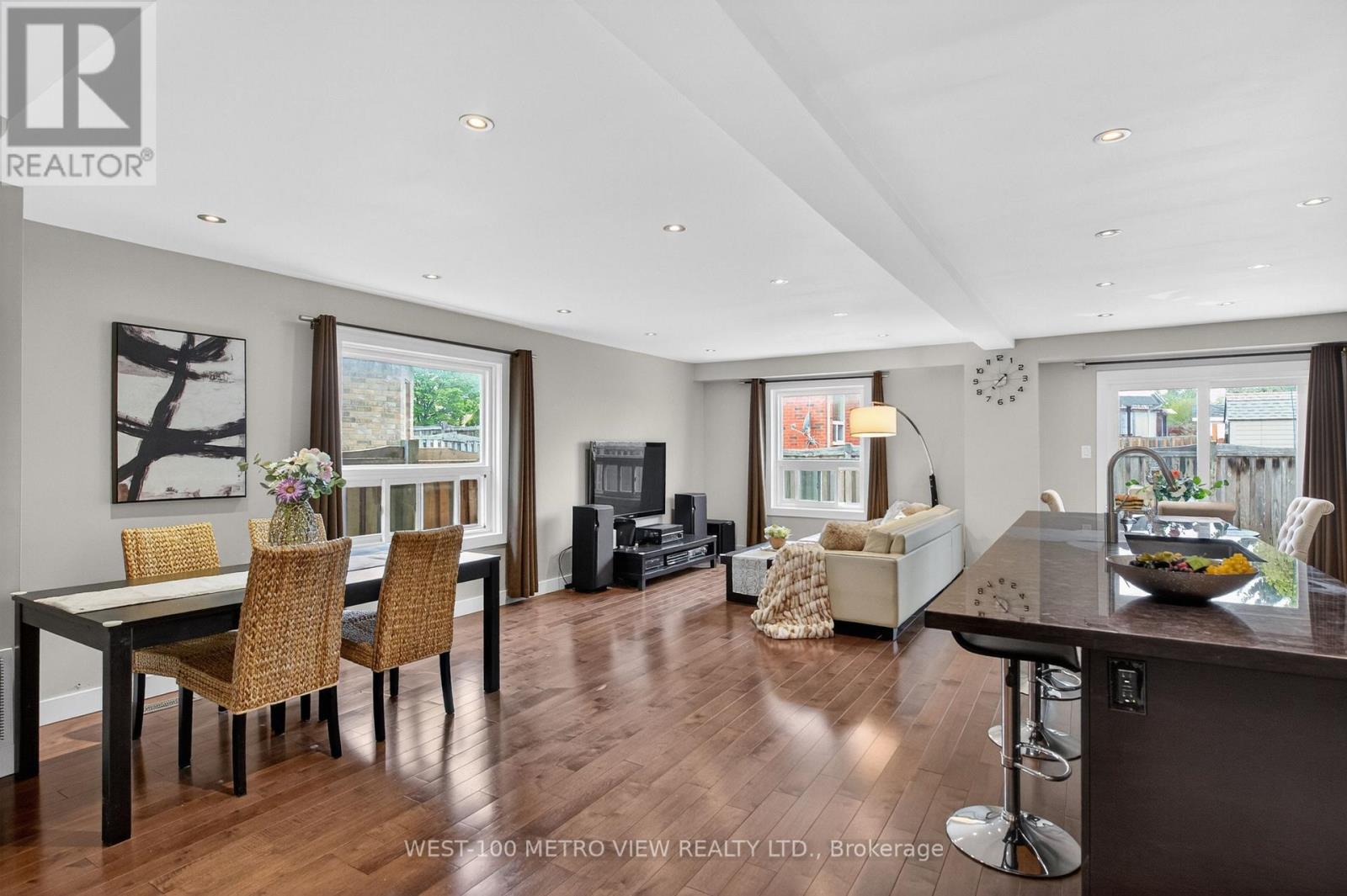 Row / Townhouse for Sale in 5002 WILLOWOOD DRIVE|Mississauga (Hurontario), Ontario L5R3R5 4