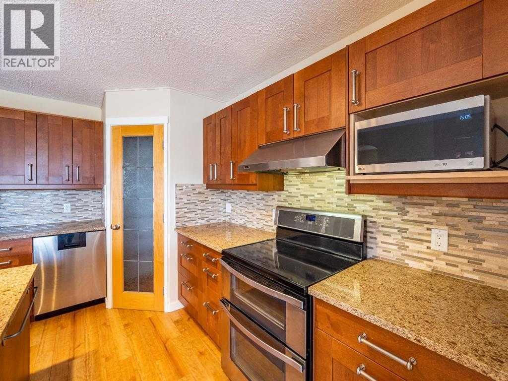 House for Sale in 101 Westpoint Gardens|Calgary, Alberta T3H4M4 5
