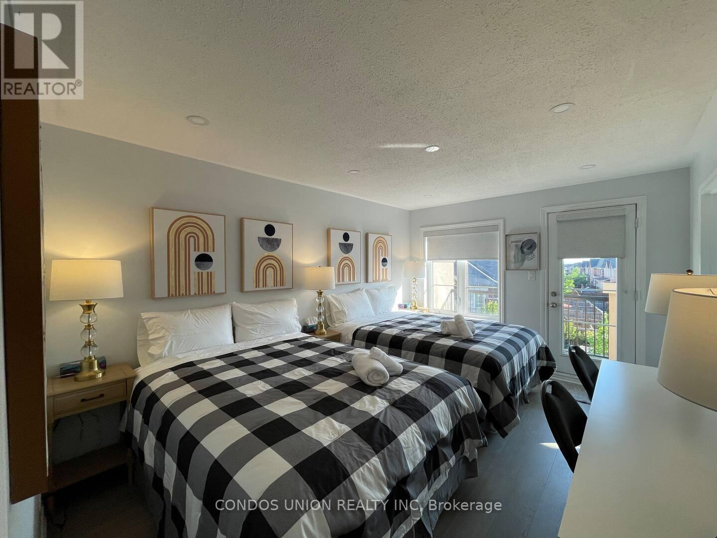 Row / Townhouse for Sale in Address not available 2