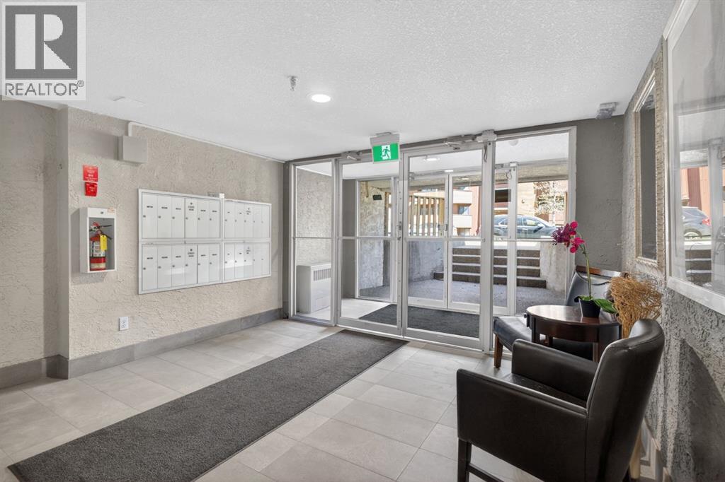 Apartment for Sale in 202, 809 4 Street NE|Calgary, Alberta T2E3S9 3