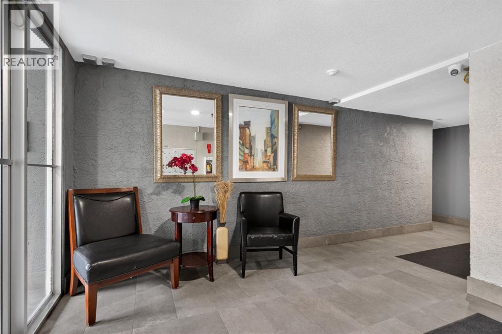 Apartment for Sale in 202, 809 4 Street NE|Calgary, Alberta T2E3S9 4