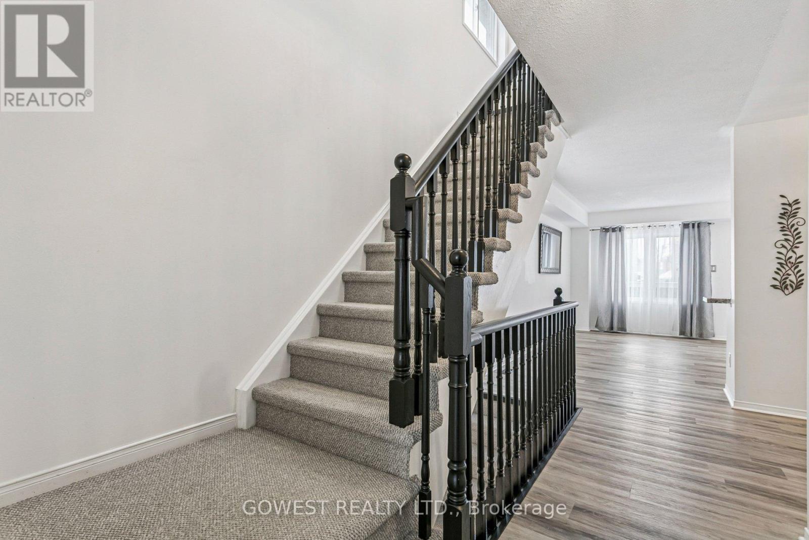 Row / Townhouse for Sale in 14 - 3150 ERIN CENTRE BOULEVARD|Mississauga (Churchill Meadows), Ontario L5M7Z2 5