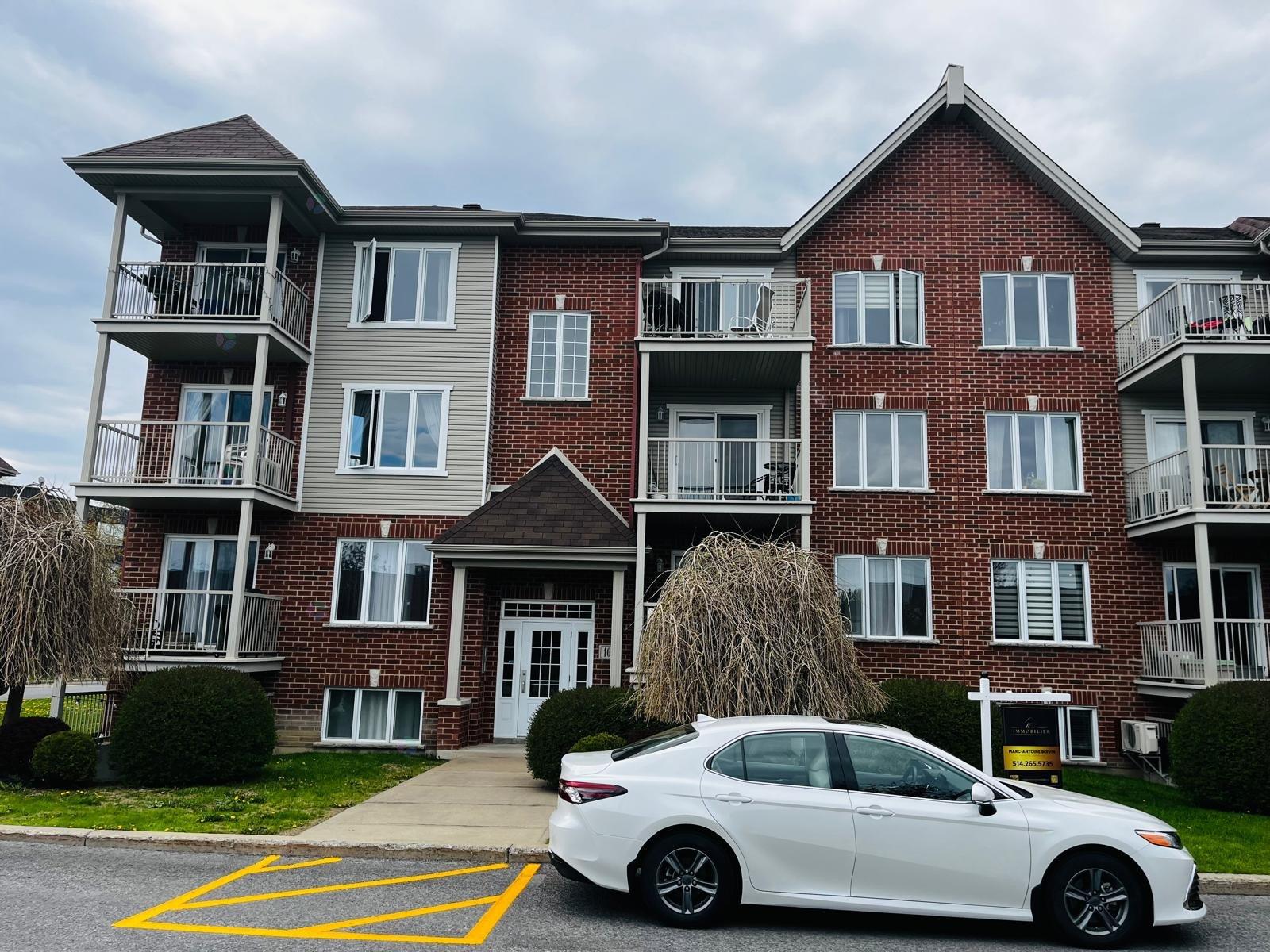 105 Rue Roland-Chagnon, #4, Saint-Basile-le-Grand, Quebec J3N1L4